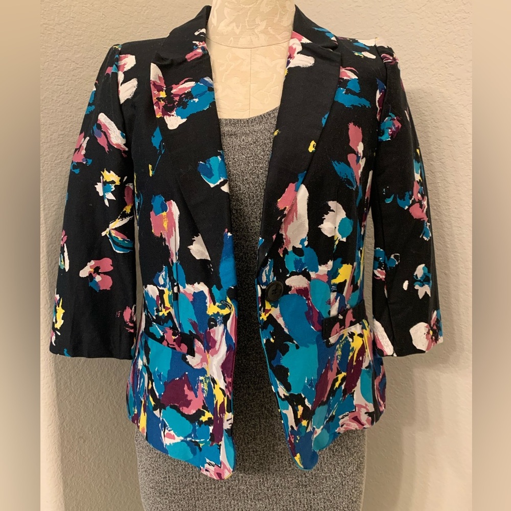 Cropped floral print blazer